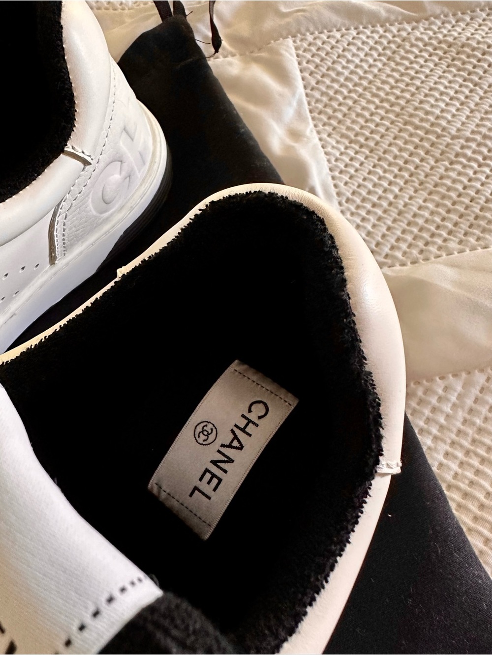 CHANEL White and Black Leather Low-Top Sneakers - Picture 4 of 5